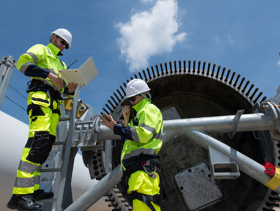 Time-Critical Air Freight Delivery of Wind Turbine Components from Lisbon to Nigg